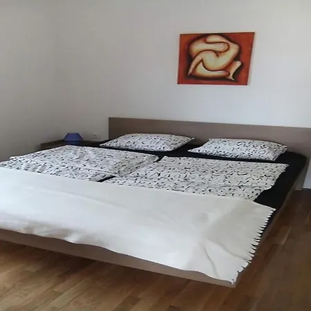 Appartement Apartment In Dolac Near The Sea, Cleaning Included Dolac