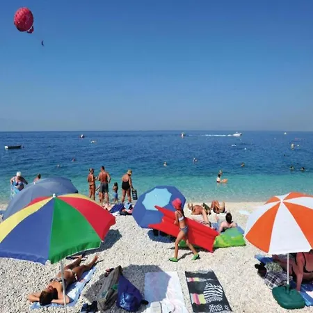 Your Perfect Seaside Escape Awaits, Cleaning Included Apartment